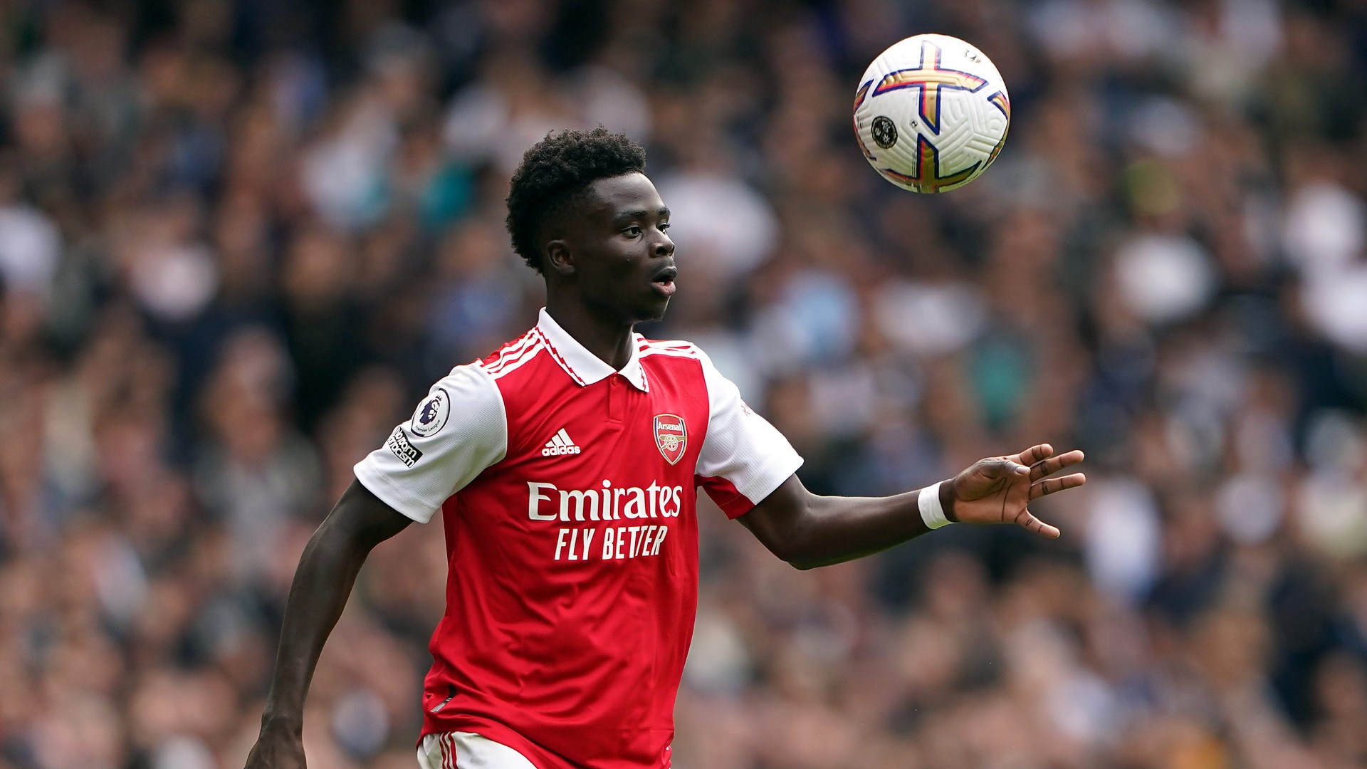 Bukayo Saka se gana una millonaria renovación en el Arsenal