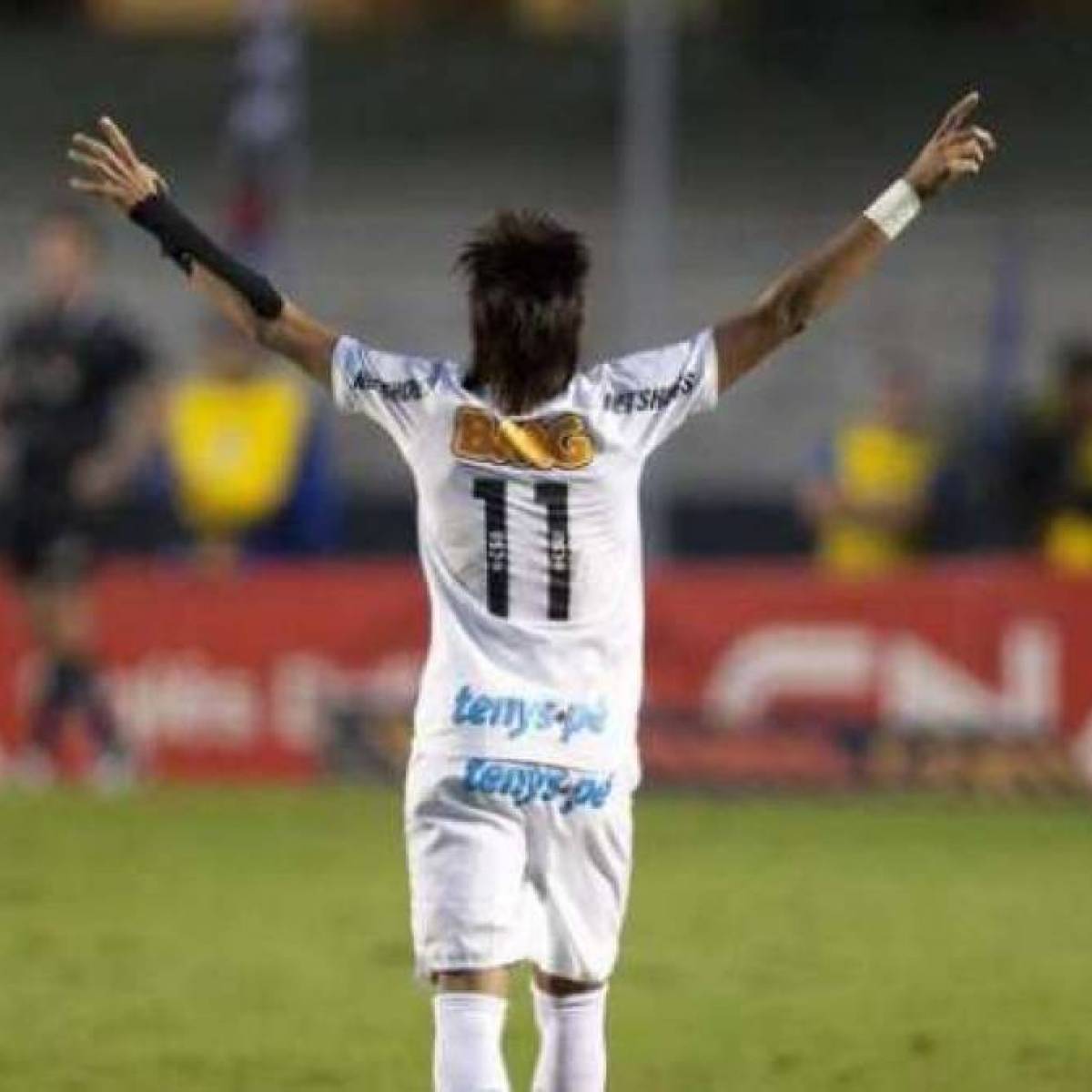¿Qué número tenía Neymar en el Santos