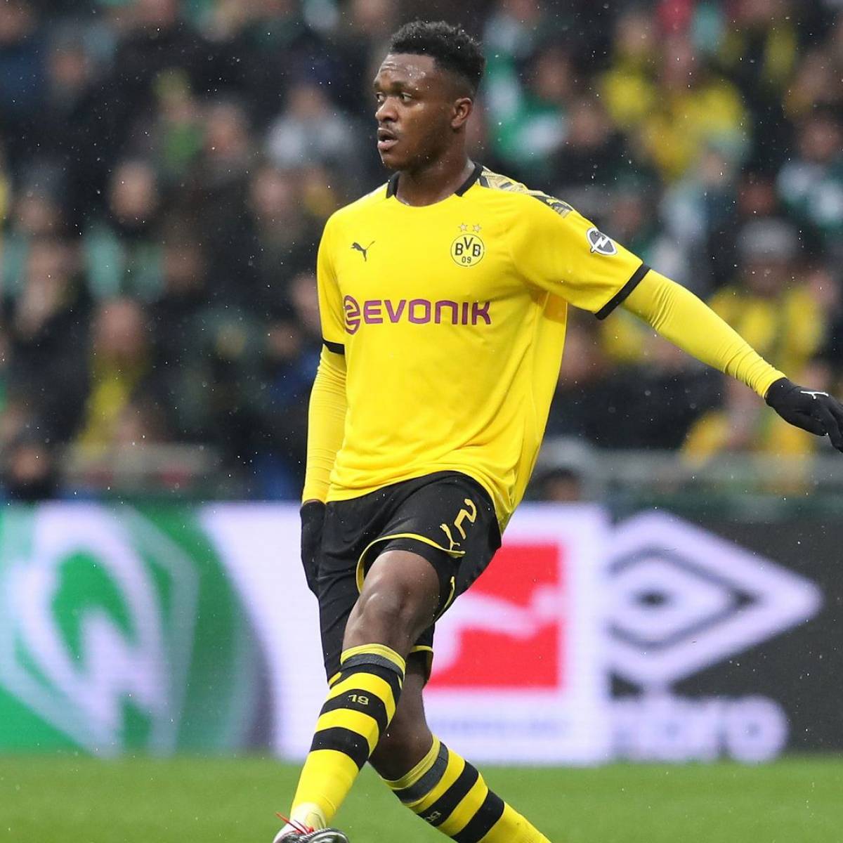 Dan Axel Zagadou Dice Adios A La Temporada En El Borussia Dortmund