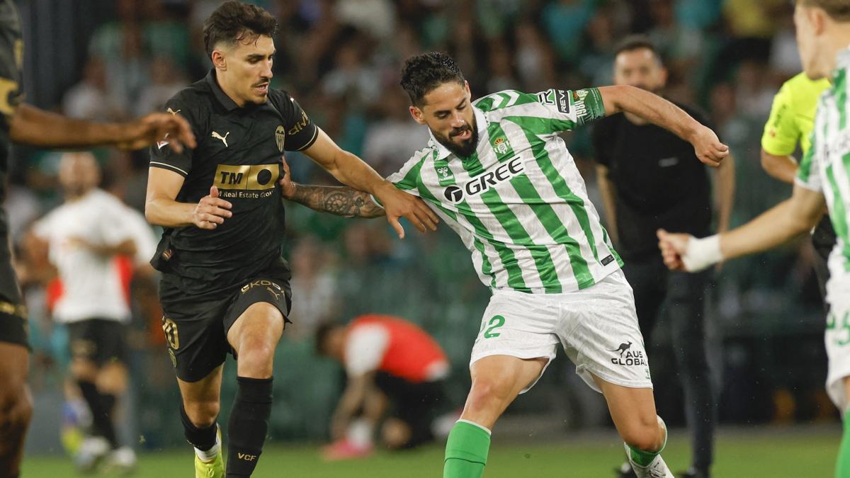 André Almeida anuncia su salida del Valencia tras falta de minutos