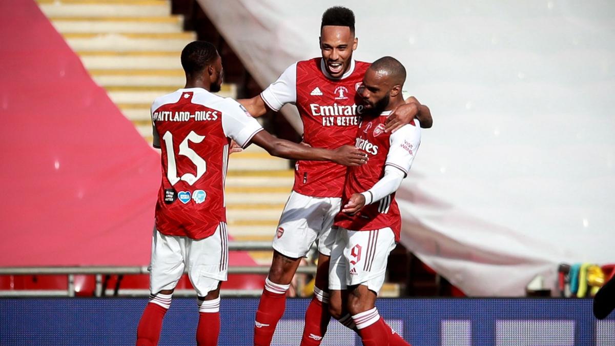 PierreEmerick Aubameyang acerca posturas con el Arsenal