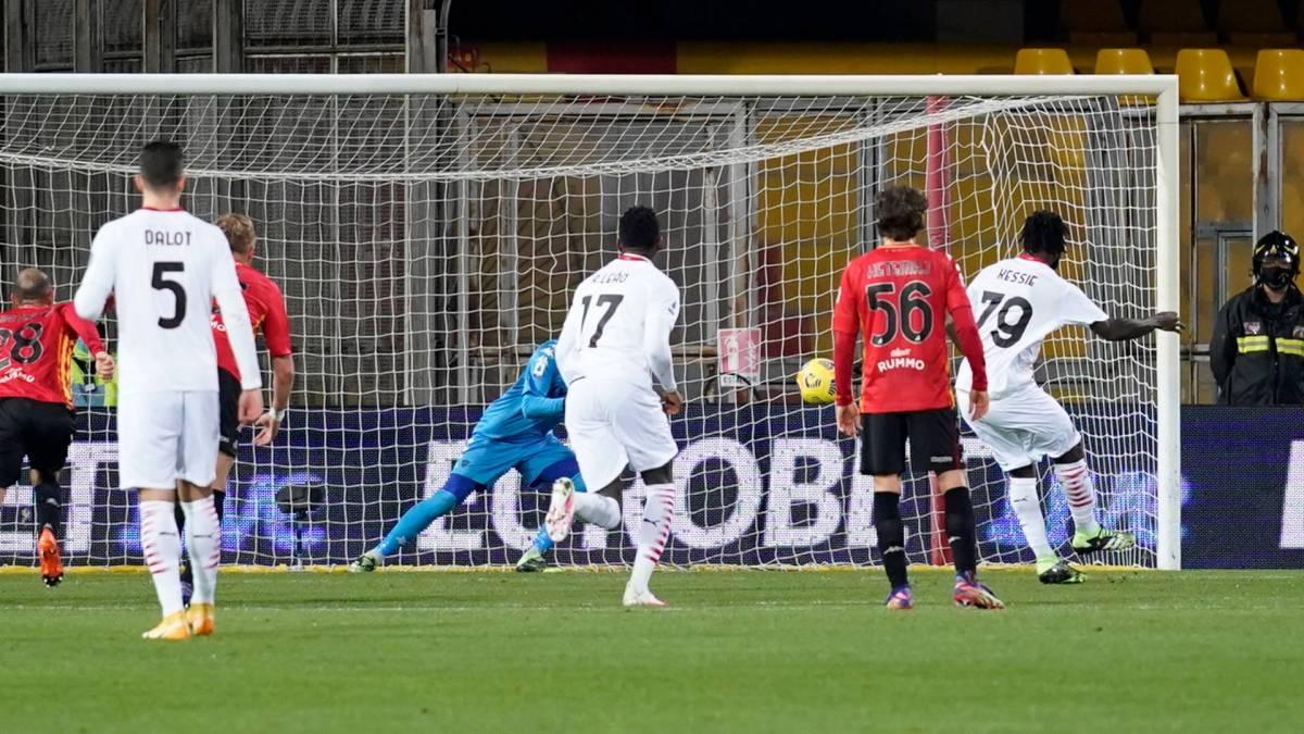 Serie A Ac Milan Maintain The Lead By Knocking Down Benevento