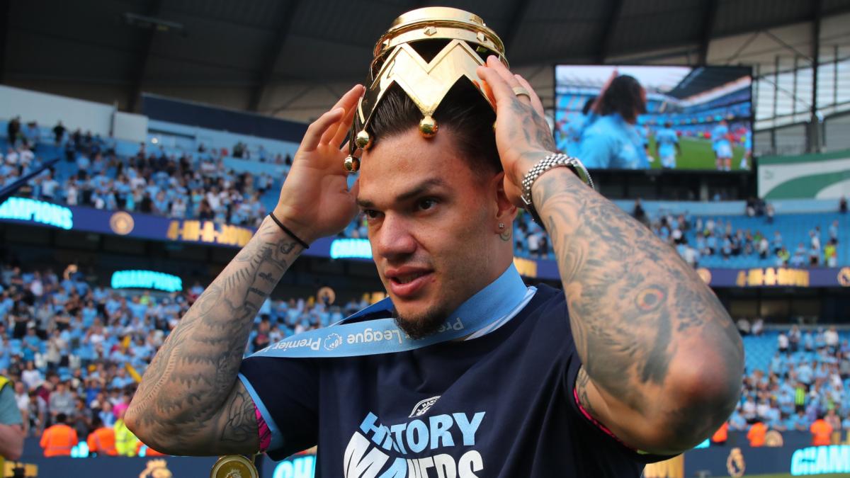 https://assets-es.imgfoot.com/media/cache/1200x675/ederson-2324-champ.jpg