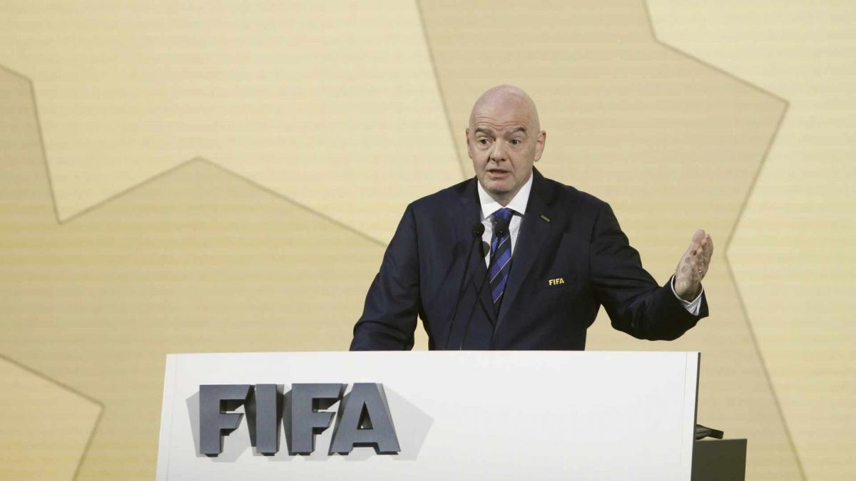 https://assets-es.imgfoot.com/media/cache/1200x675/gianni-infantino-2425.jpg