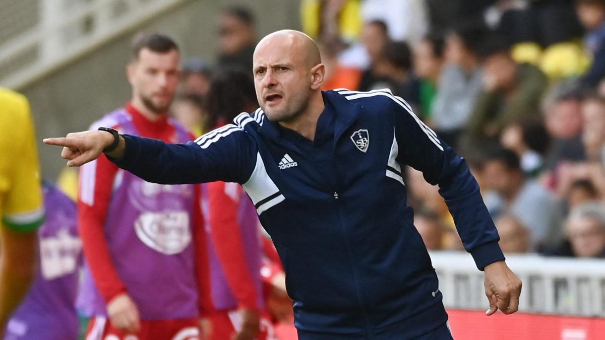 Roy Lo El Brest tiene nuevo entrenador
