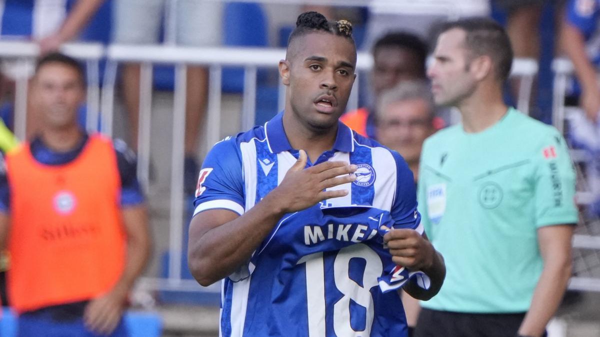 Mariano Díaz brilla con el Alavés tras una temporada de altibajos
