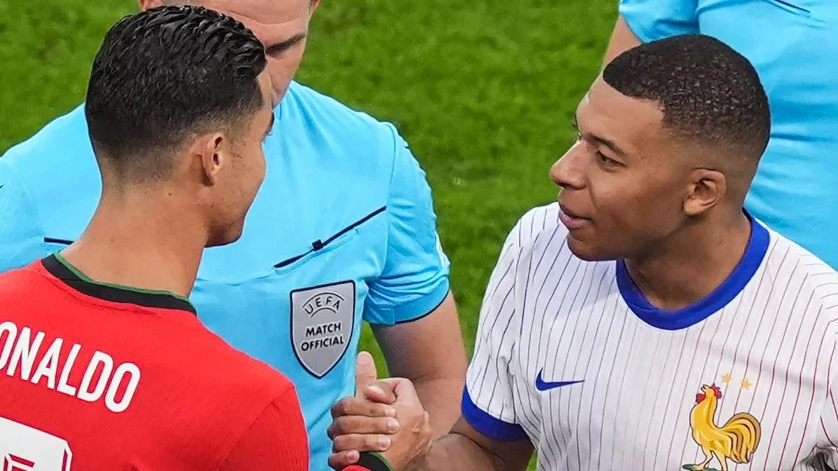 https://assets-es.imgfoot.com/media/cache/1200x675/mbappe-cr7.jpg