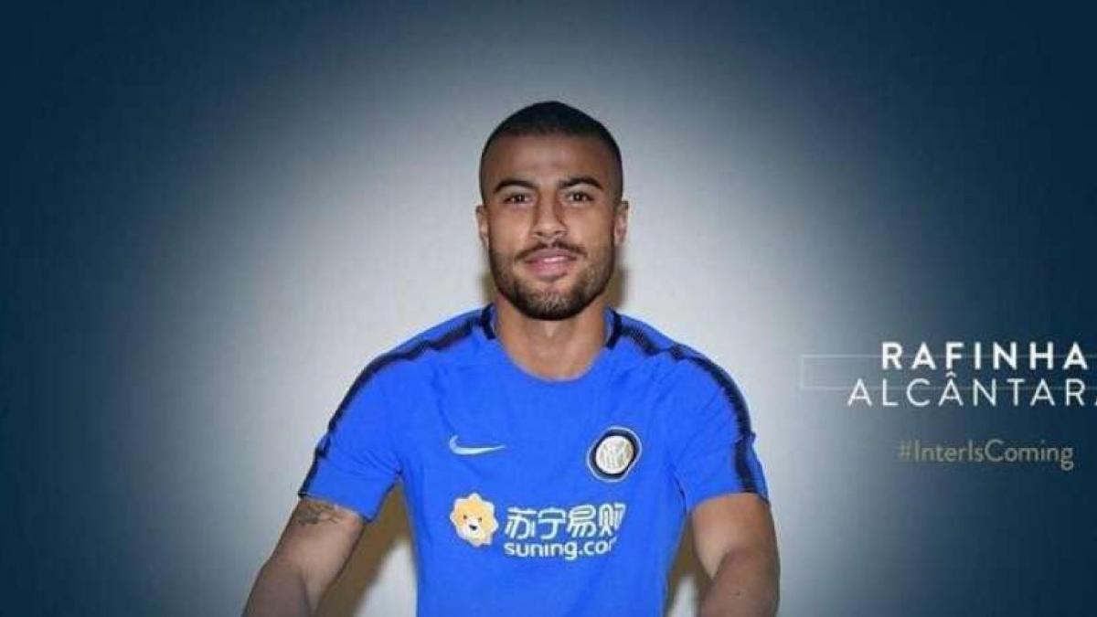 Oficial Rafinha Probara Fortuna En El Inter De Milan
