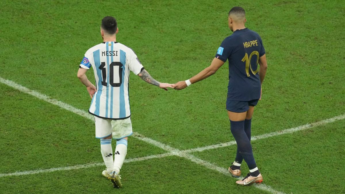 messi-mbappe-63a1f3905c637