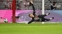 Cambio de cromos en la portería entre Bayern Múnich y AS Mónaco