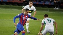 El Eibar renueva a una pieza