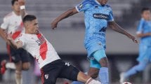 El Valencia apunta a la línea defensiva de River Plate