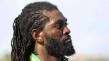 Video | La peligrosa entrada de kárate de Emmanuel Adebayor