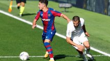 El Levante cede a un jugador