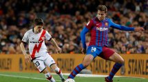 Fichajes FC Barcelona | Xavi deberá decidir entre dos centrocampistas