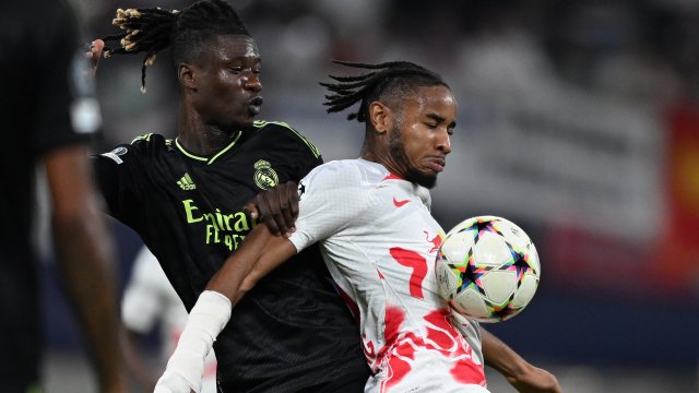 Eduardo Camavinga frente a Nkunku