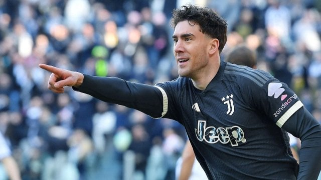 Dušan Vlahović con la Juventus