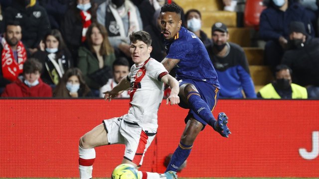 Fran García frente a Eder Militao