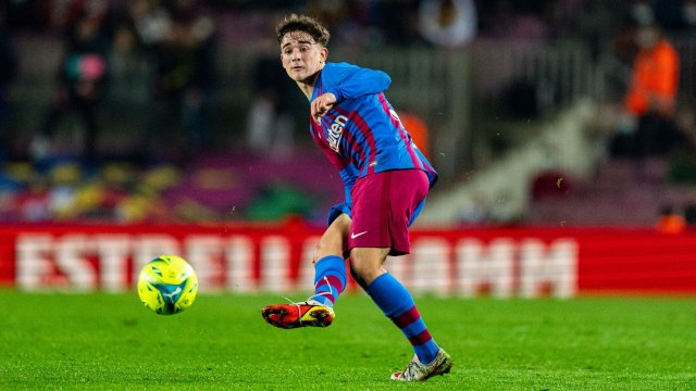 Gavi con la elástica del FC Barcelona