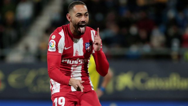 Matheus Cunha festeja un tanto con el Atlético de Madrid