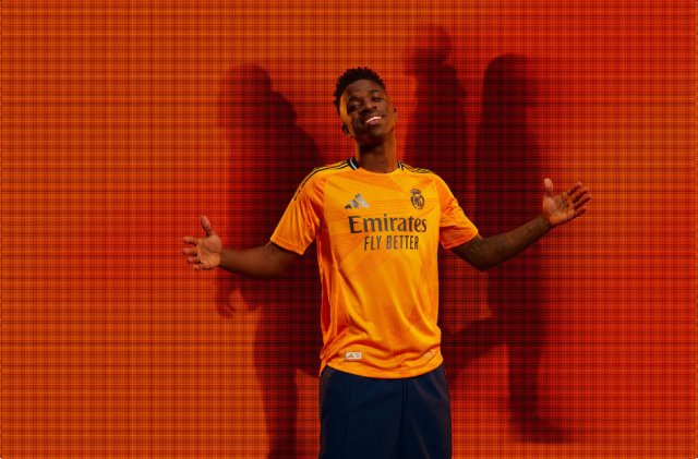 La camiseta visitante 2024-2025 del Real Madrid
