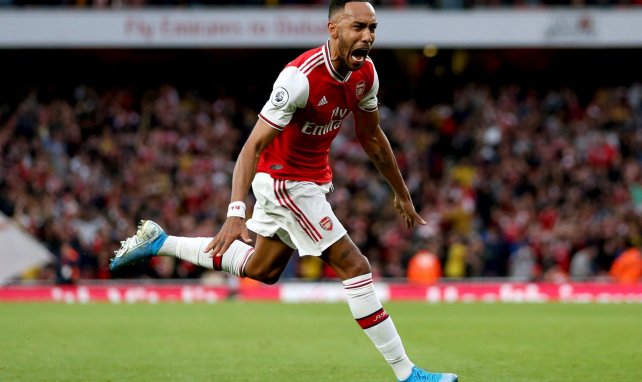 El delantero gabonés puede decir adiós al Arsenal