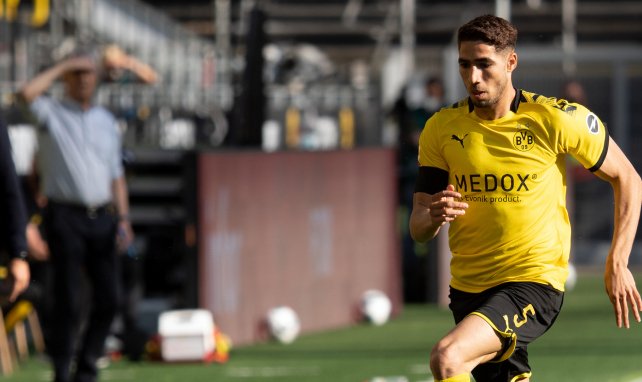 Achraf Hakimi brilla con el Borussia Dortmund