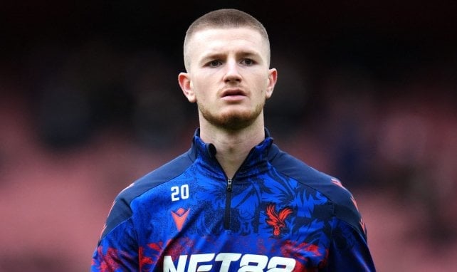 Adam Wharton esquiva los rumores