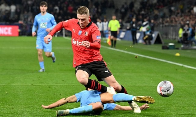 Adrien Truffert entra en escena