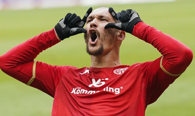 Ludovic Ajorque celebra con el Mainz 05