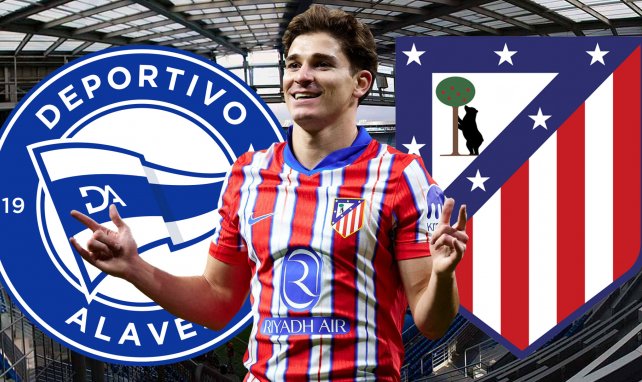 Julián Álvarez con los escudos de Alavés y Atlético.
