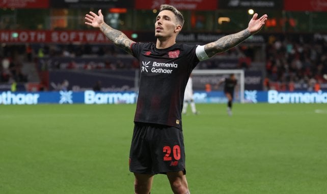 Alejandro Grimaldo con el B04