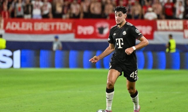 Aleksandar Pavlovic con el Bayern Múnich