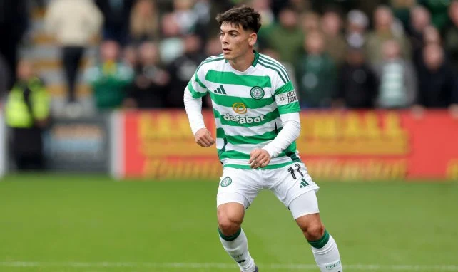 Álex Valle con el Celtic de Glasgow