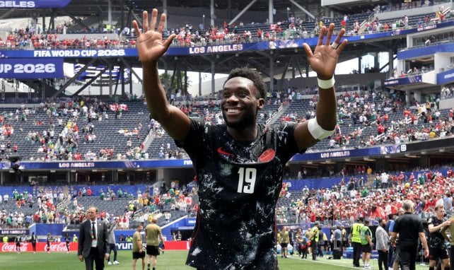 Alphonso Davies escoge equipo