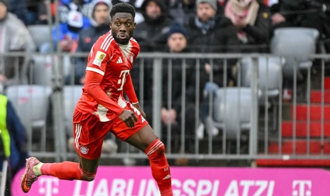 La Premier League insiste con Alphonso Davies