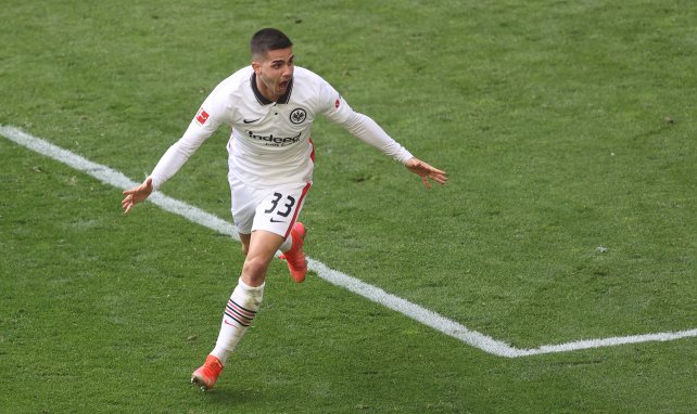 André Silva celebra un gol con el Eintracht de Frankfurt