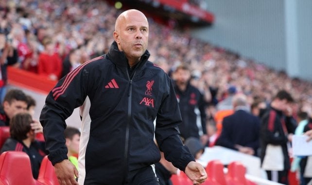 Arne Slot en un partido del Liverpool.