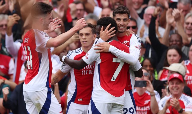 Los jugadores del Arsenal celebran un gol