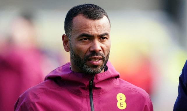 Ashley Cole encuentra banquillo en Italia