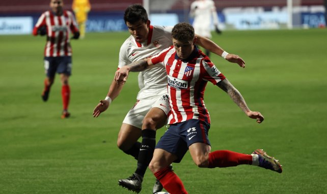 Kieran Trippier defiende los colores del Atlético de Madrid
