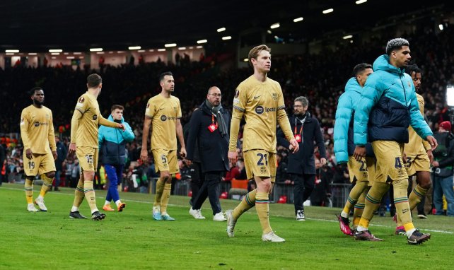 Los jugadores del FC Barcelona dejando Old Trafford