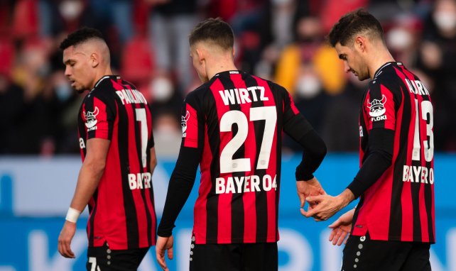 Paulinho, Witz y Lucas Alario con el Bayer Leverkusen