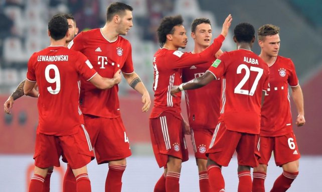 Los jugadores del Bayern Múnich celebran el gol de Pavard