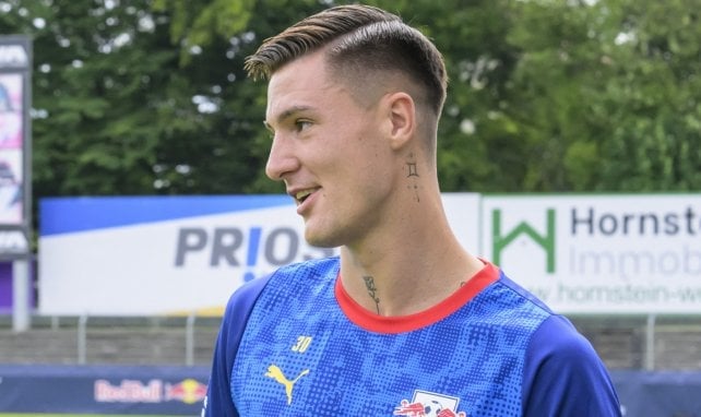 Benjamin Sesko en un entrenamiento del RB Leipzig
