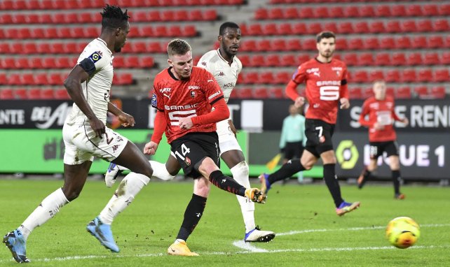 Benjamin Bourigeaud con el Rennes ante el FC Metz