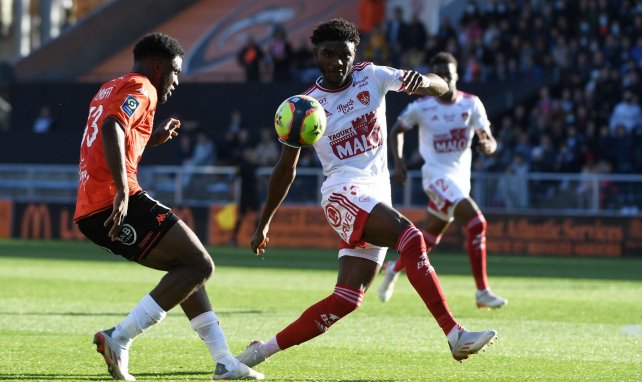 Lilian Brassier, ante el Lorient