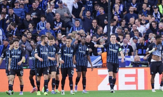 El Brujas celebra uno de sus goles.