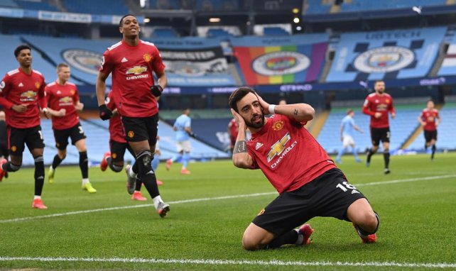 Bruno Fernandes celebra su diana de penalti ante el Manchester City