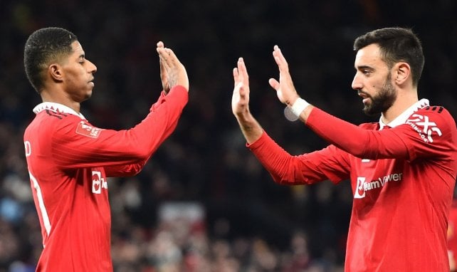 Bruno Fernandes jugando para el Manchester United